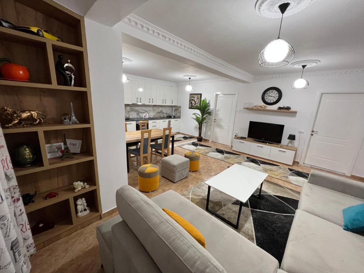 Daily Rent Apartment City Center Elbasan 6 Exterior photo