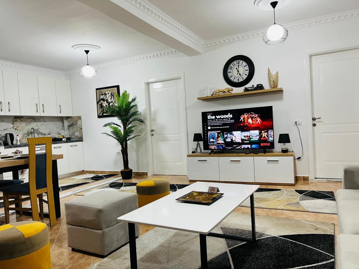 Daily Rent Apartment City Center Elbasan 6 Exterior photo